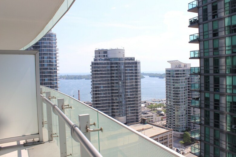 The Corporate Suites - Ice Condos