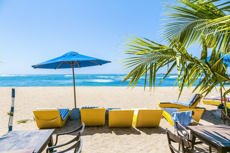 Hotel Thaproban Beach House