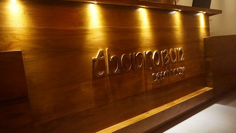Hotel Thaproban Beach House