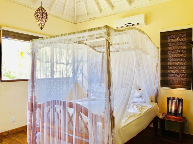 Hotel Thaproban Beach House