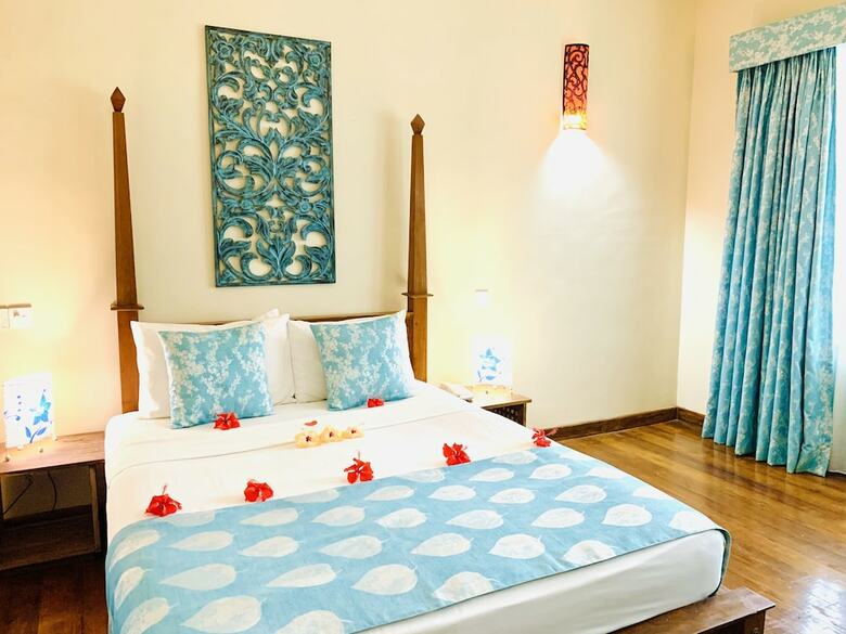 Hotel Thaproban Beach House