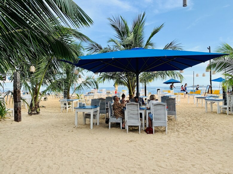 Hotel Thaproban Beach House