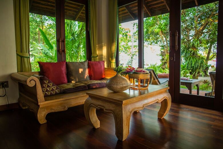 Hotel Chivapuri Beach Resort
