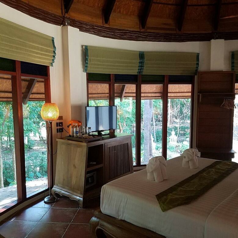 Hotel Chivapuri Beach Resort