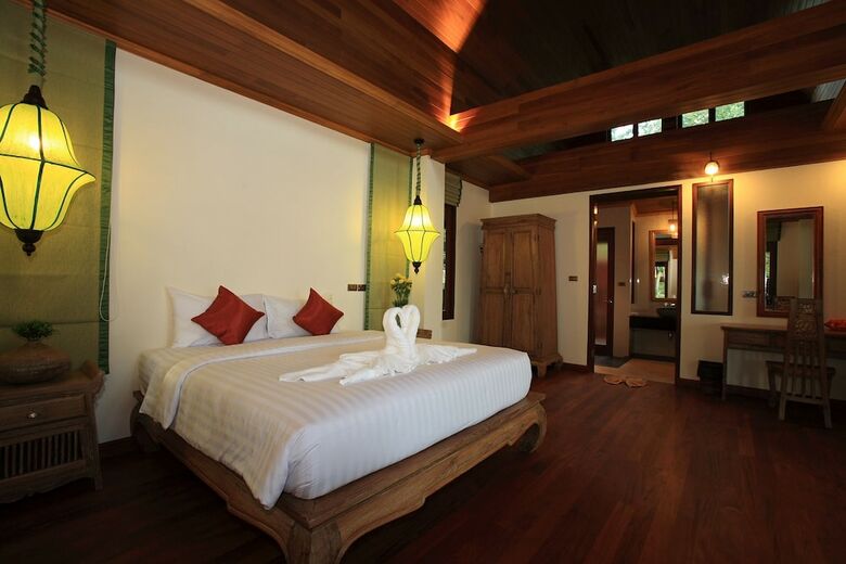 Hotel Chivapuri Beach Resort