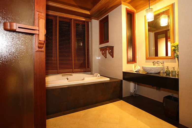 Hotel Chivapuri Beach Resort