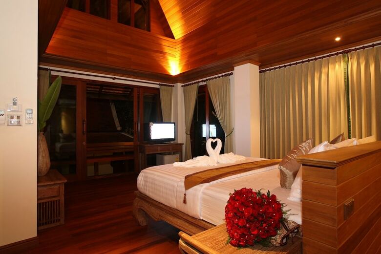 Hotel Chivapuri Beach Resort