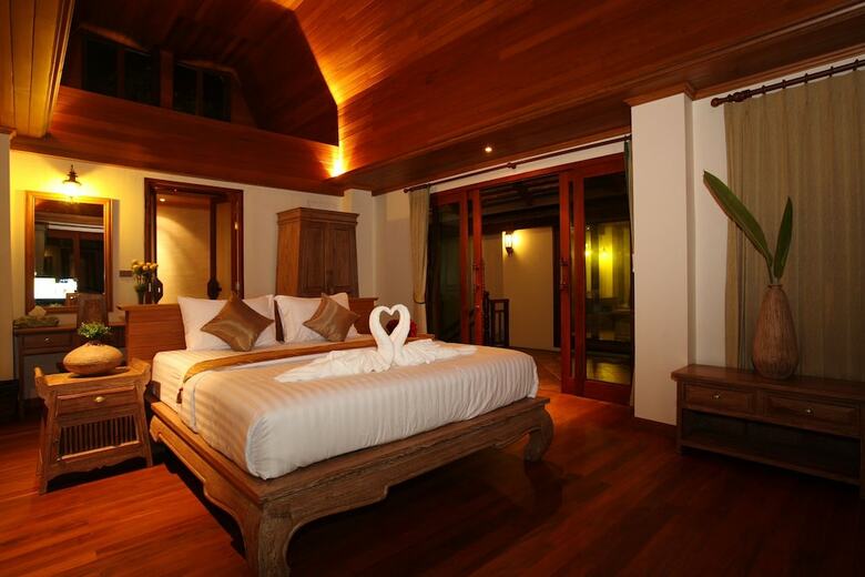Hotel Chivapuri Beach Resort