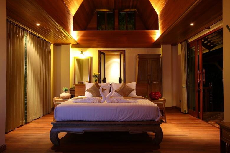 Hotel Chivapuri Beach Resort