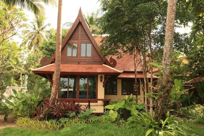 Hotel Chivapuri Beach Resort