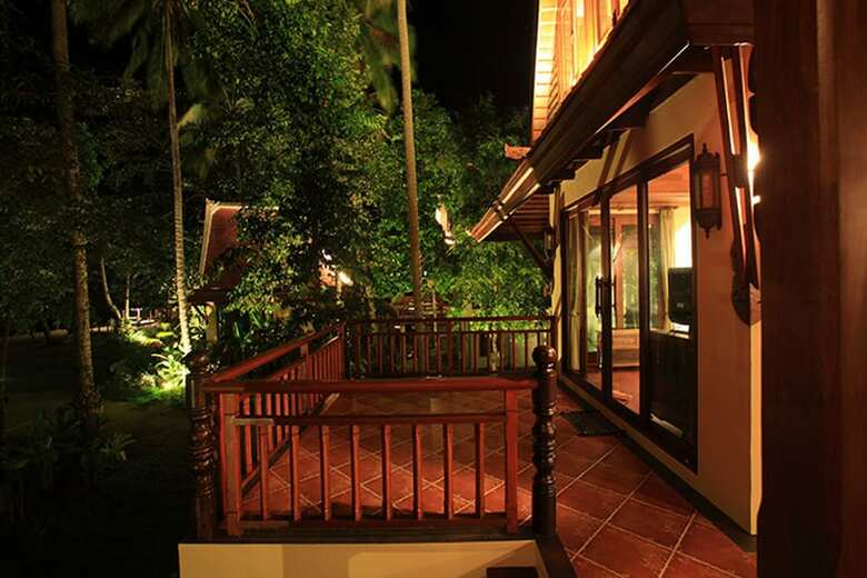 Hotel Chivapuri Beach Resort