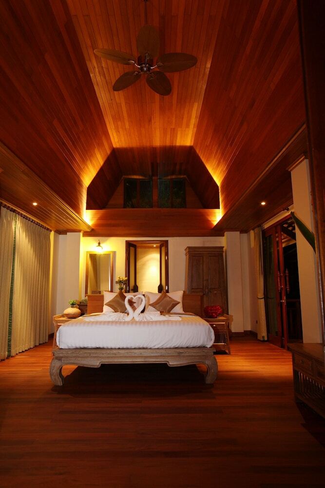 Hotel Chivapuri Beach Resort