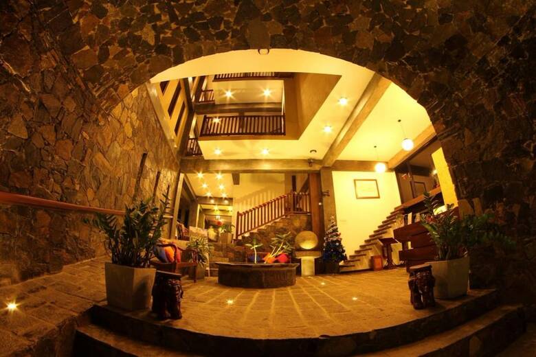 Rock Fort Hotel