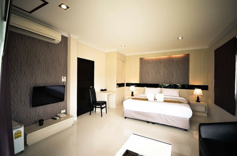 Chanalai Resort And Hotel