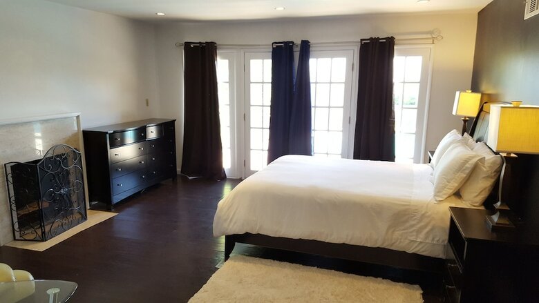 4 Bedroom Celebrity House With Pool & City View