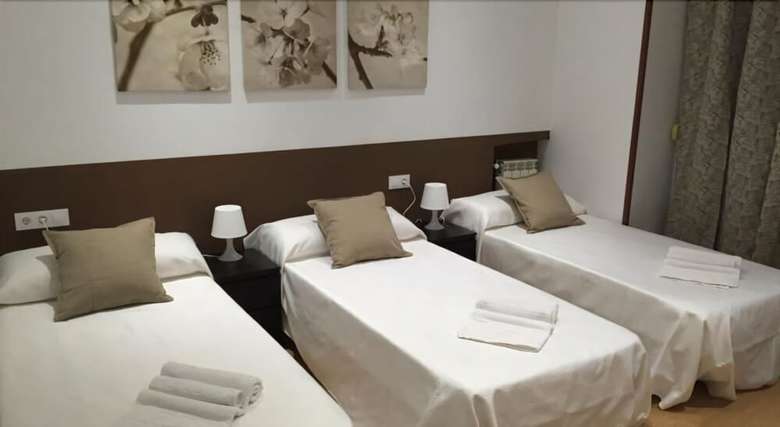 Hostal Ch Otello Rooms - Madrid
