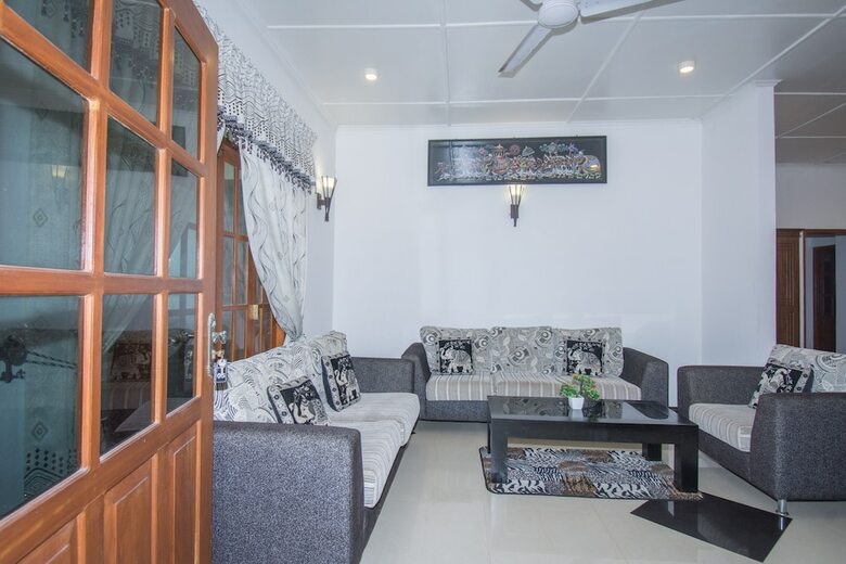 Hotel Oyo 262 Avon Villa