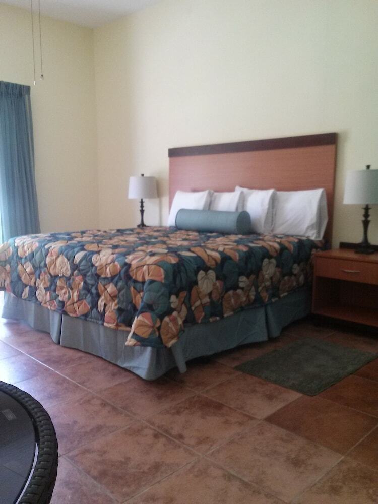 Hotel Lucia Beach