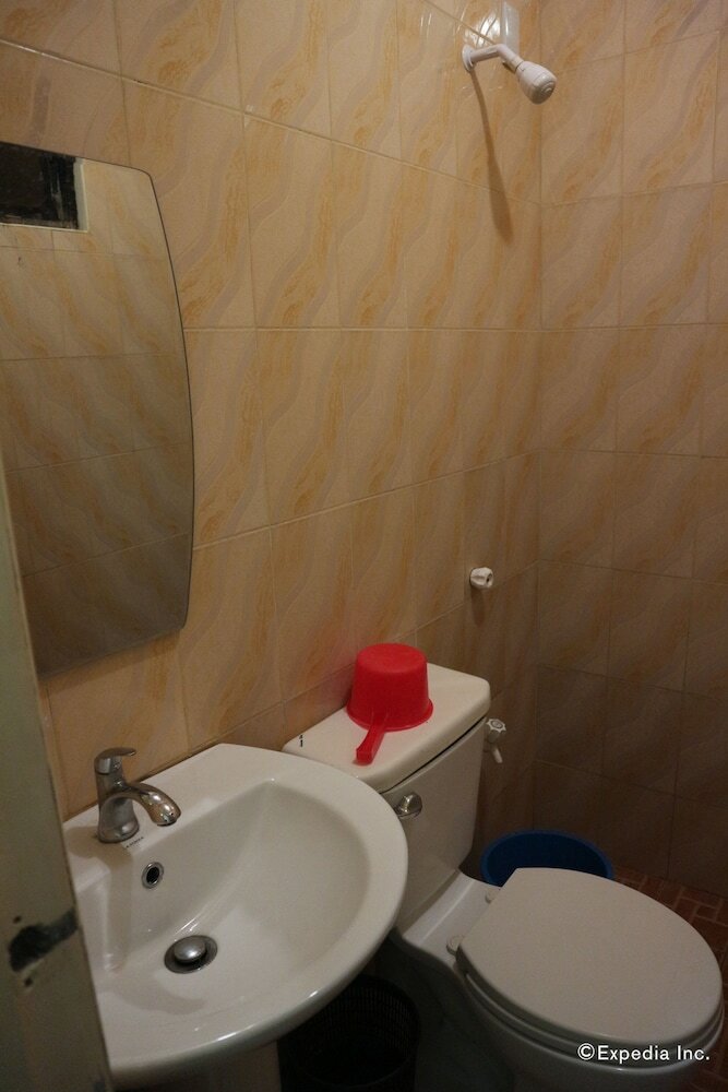 Hotel Aj Travellers Inn