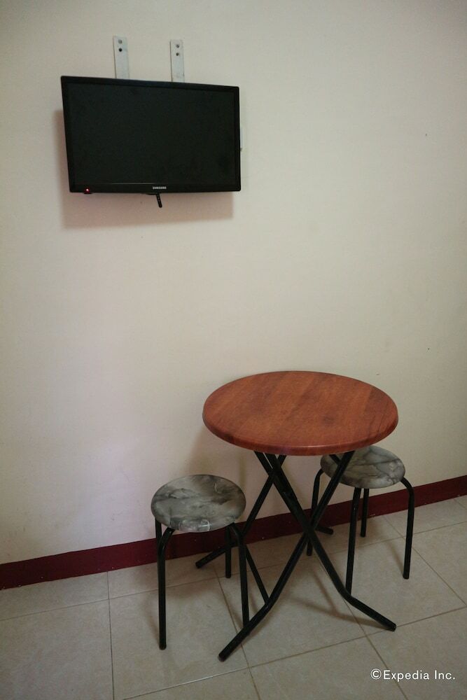 Hotel Aj Travellers Inn