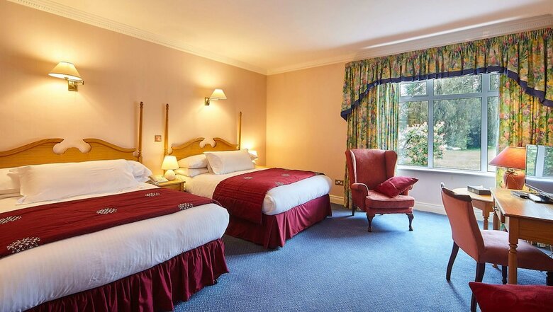 The Cedar Lodge Hotel And Restaurant