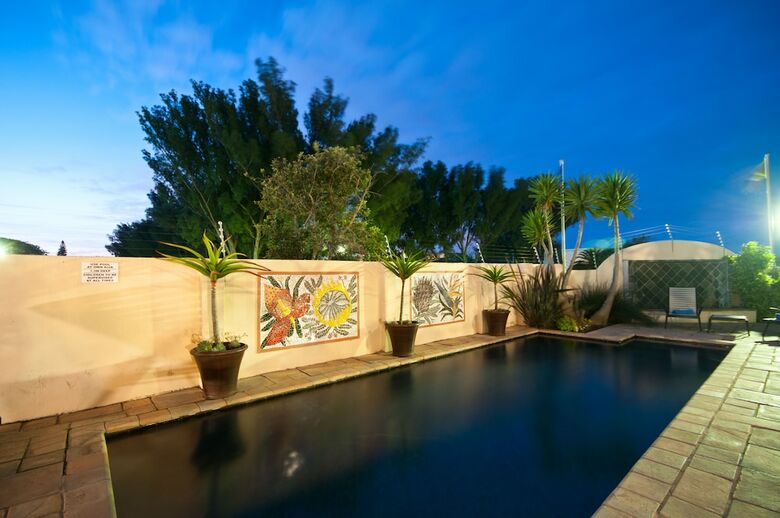Hotel Cape Flame Guest House
