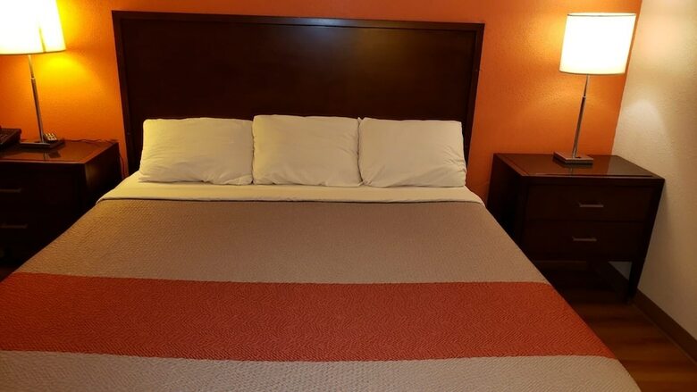 Motel More Stay