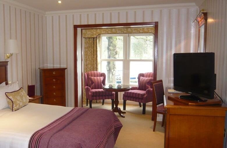 Lakeside Hotel & Spa