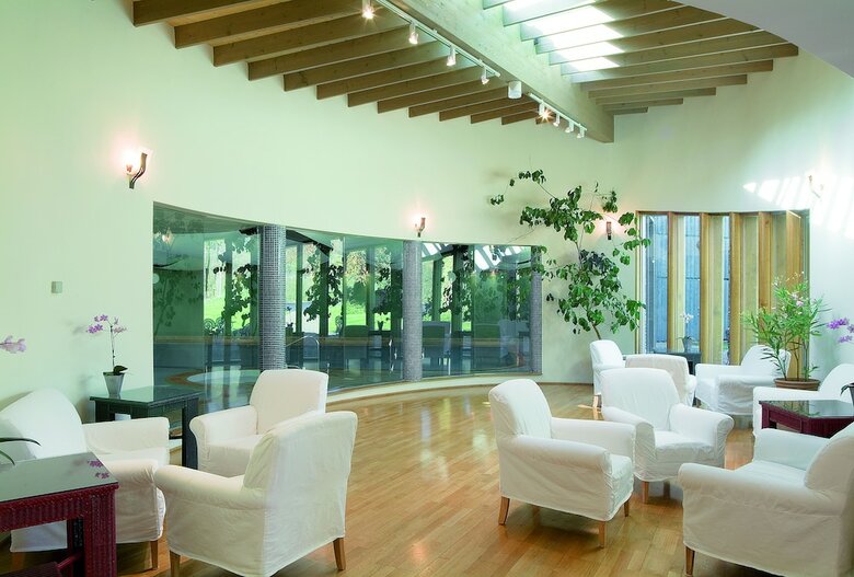 Lakeside Hotel & Spa