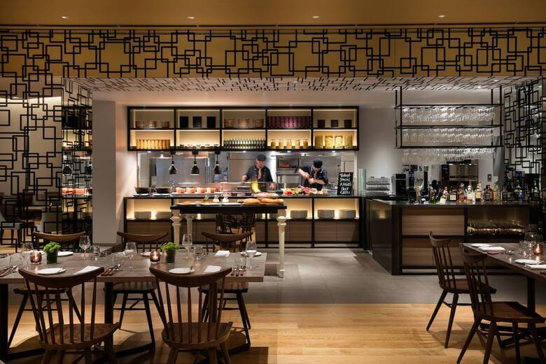 Hotel Courtyard By Marriott Shin-osaka Station