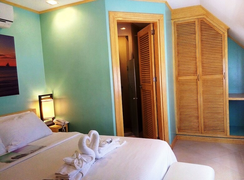 Shore Time Hotel