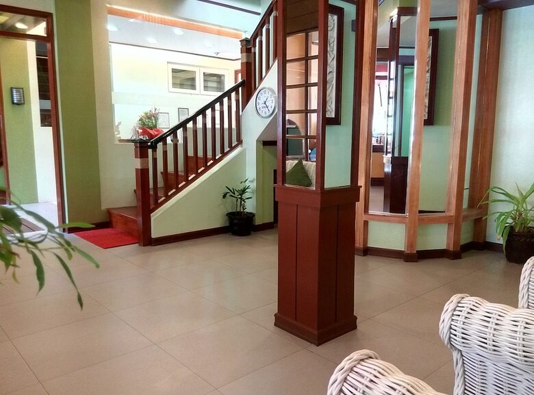 Shore Time Hotel
