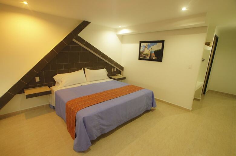 Hotel First Inn