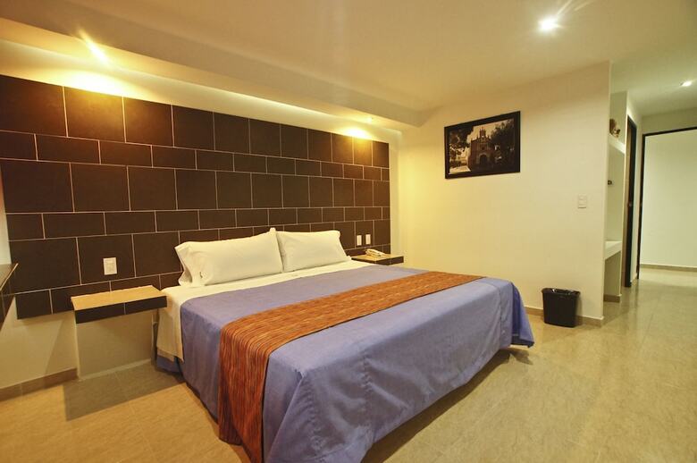 Hotel First Inn