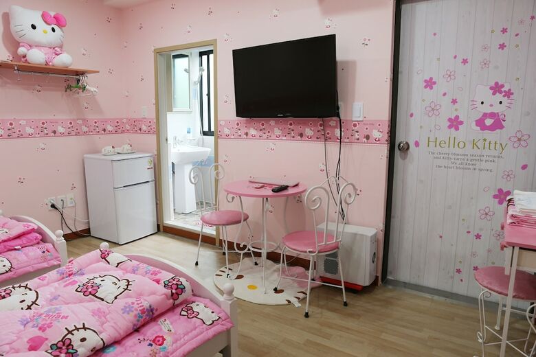Hostal Grand Field Residence Hostel