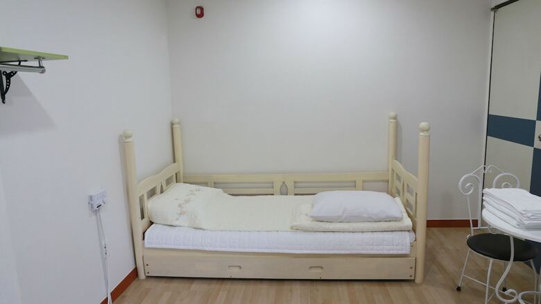 Hostal Grand Field Residence Hostel