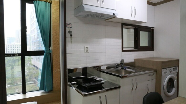 Hostal Grand Field Residence Hostel