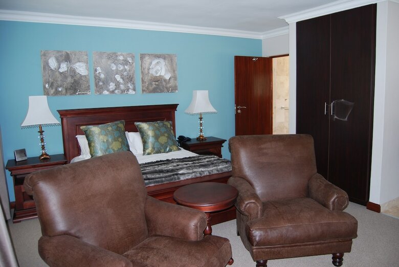Hotel Sunninghill Guest Lodge