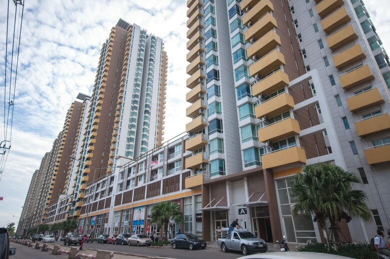Aparthotel Implace Impact @ Msociety Condo