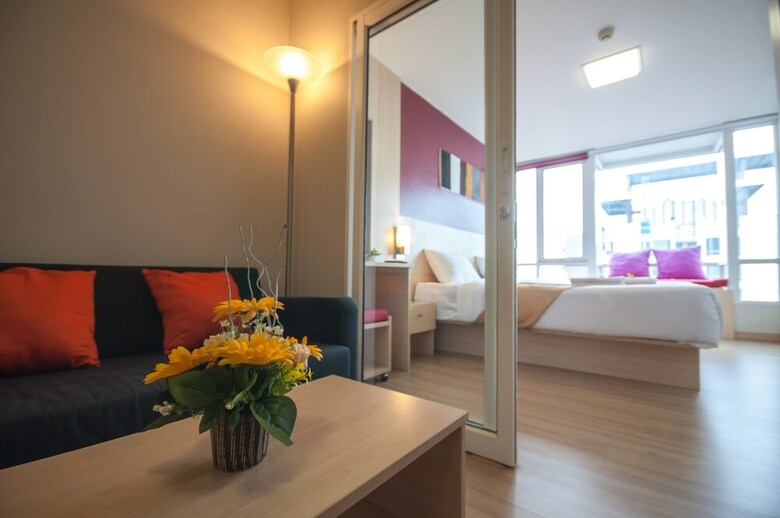 Aparthotel Implace Impact @ Msociety Condo
