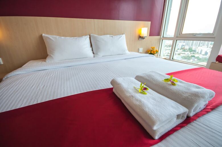 Aparthotel Implace Impact @ Msociety Condo