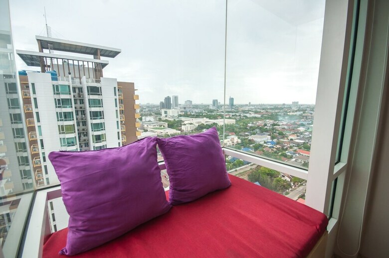 Aparthotel Implace Impact @ Msociety Condo