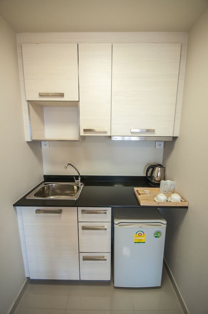 Aparthotel Implace Impact @ Msociety Condo