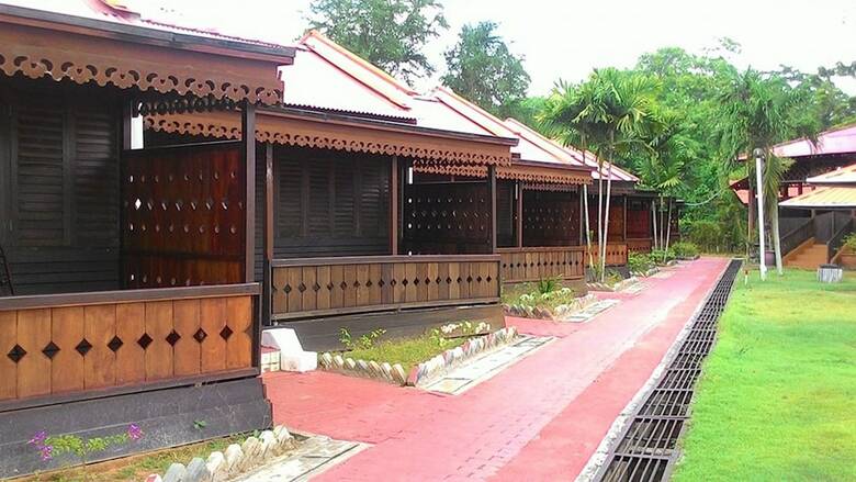 Hotel Shah's Beach Resort
