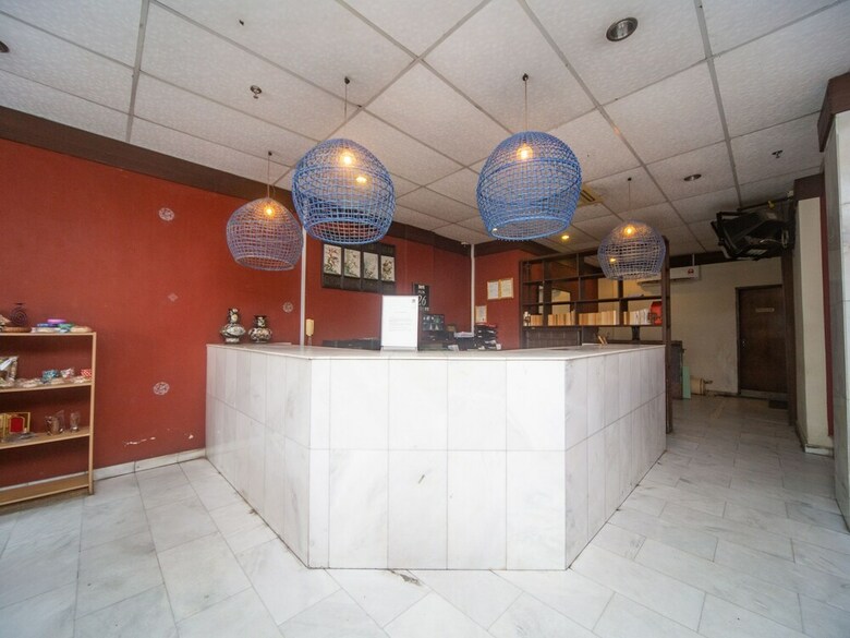 Oyo 1030 Nak Hotel