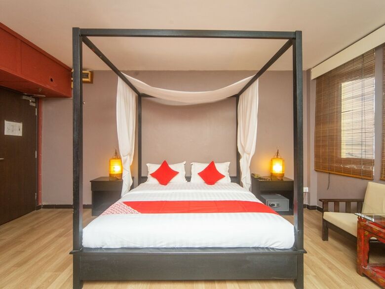 Oyo 1030 Nak Hotel