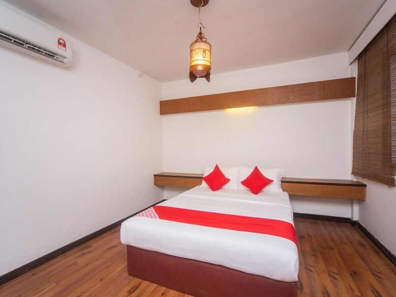 Oyo 1030 Nak Hotel