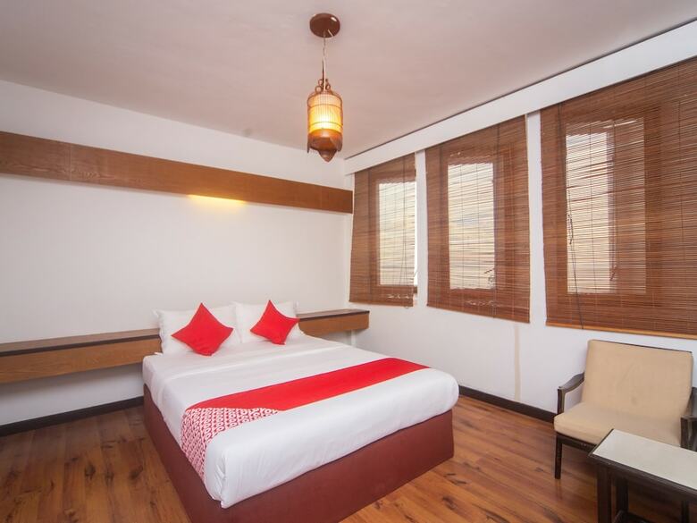 Oyo 1030 Nak Hotel