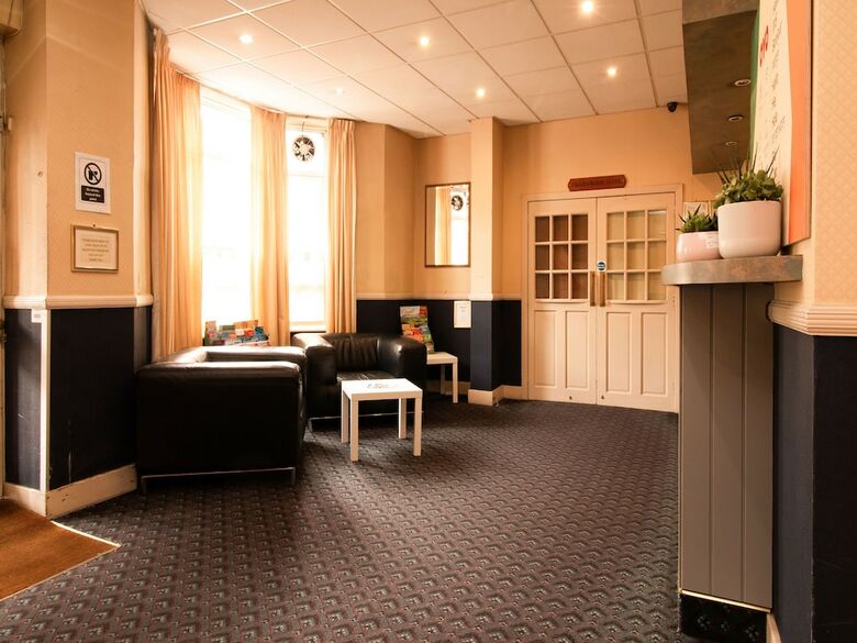 Hotel Oyo Cardiff Central