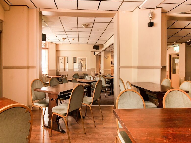 Hotel Oyo Cardiff Central
